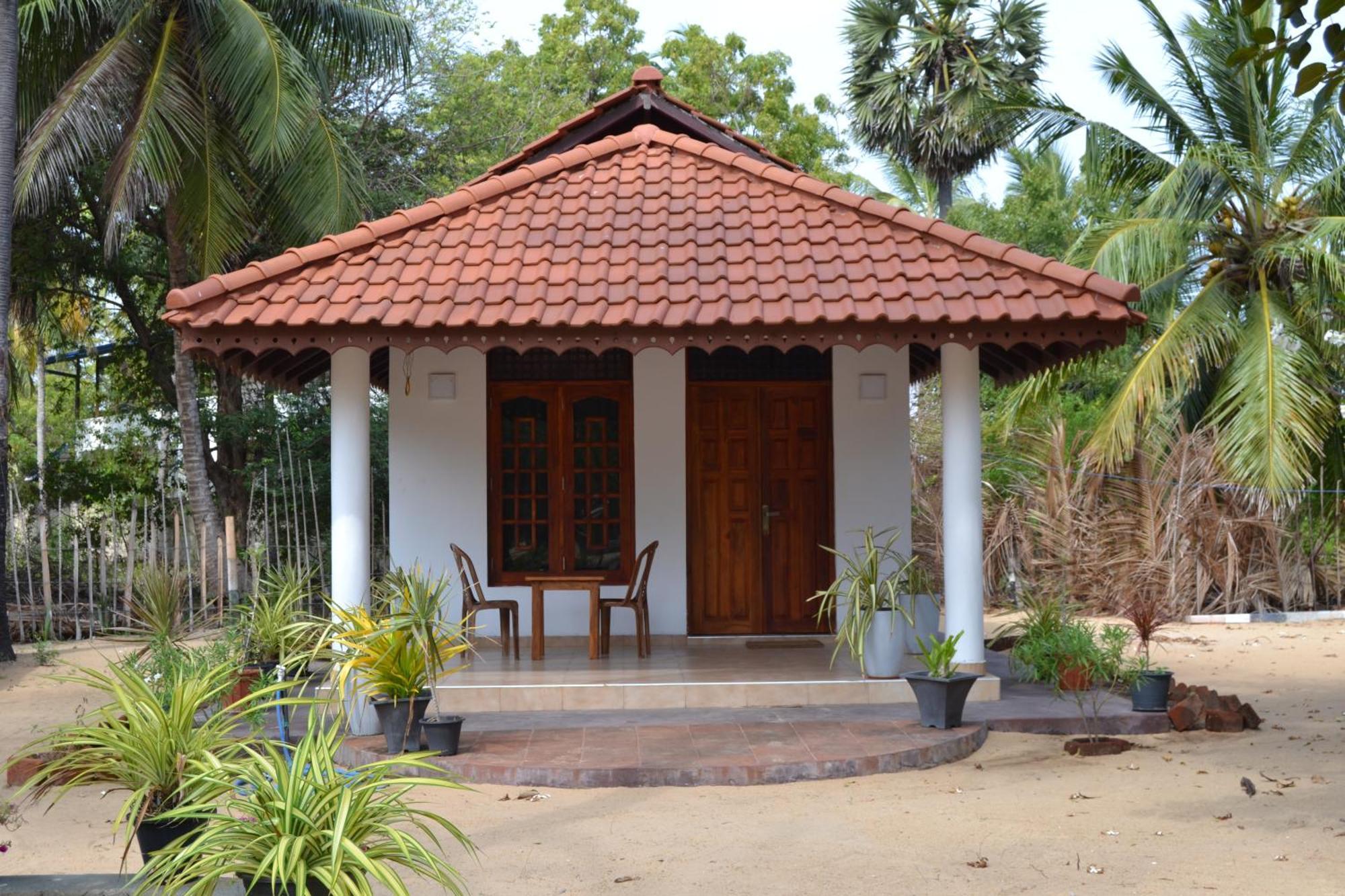 Nirukthie Beach Resort & Restaurant Kalpitiya Exterior photo