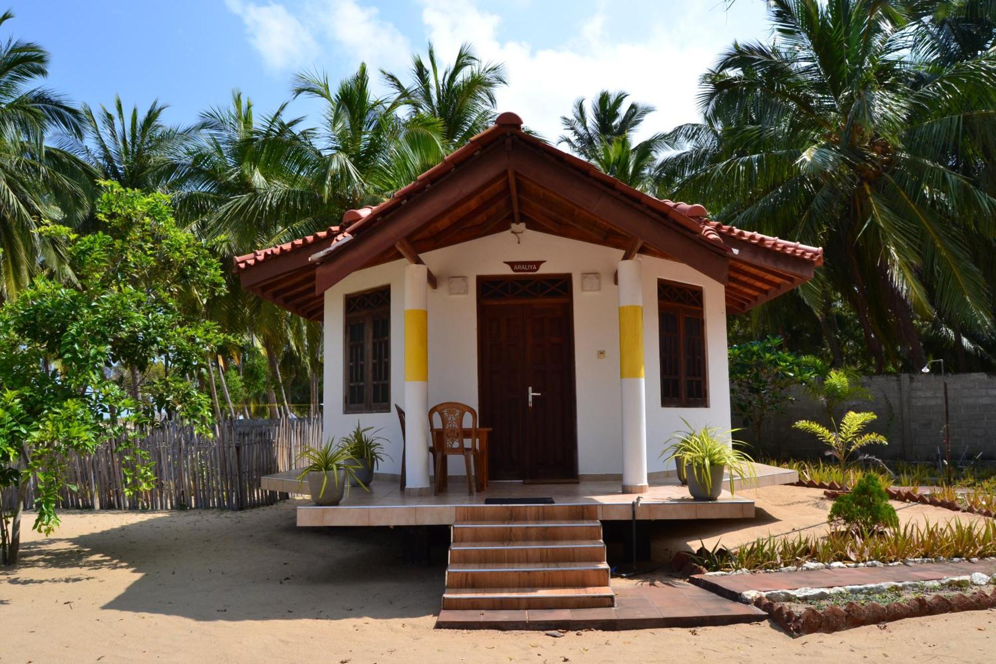 Nirukthie Beach Resort & Restaurant Kalpitiya Exterior photo